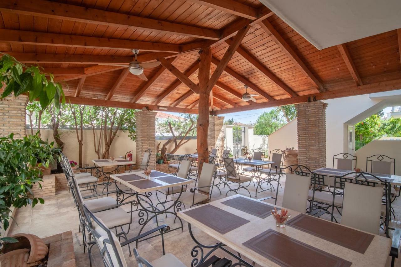 Mimoza Hotel Spetses Town Bagian luar foto