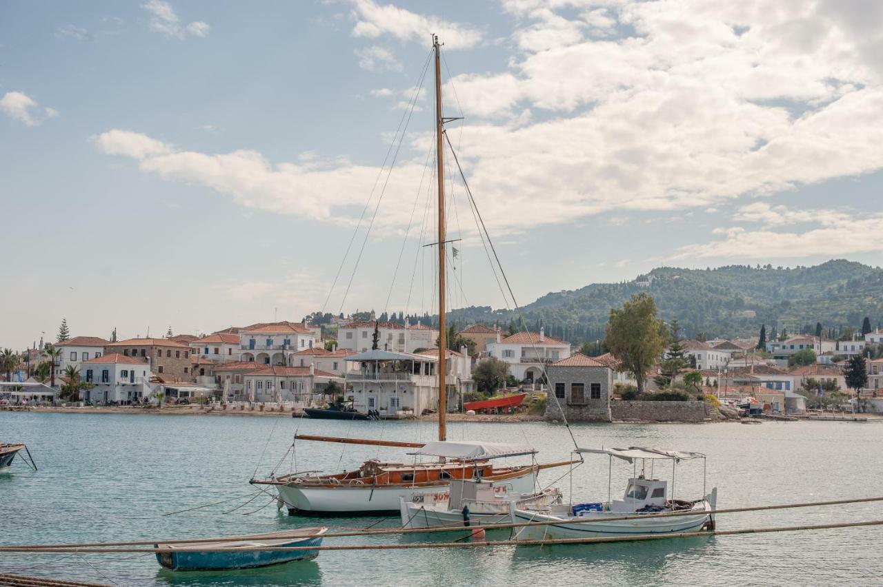 Mimoza Hotel Spetses Town Bagian luar foto