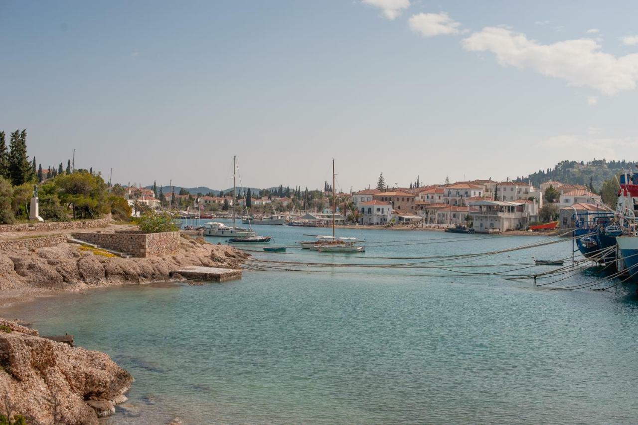 Mimoza Hotel Spetses Town Bagian luar foto