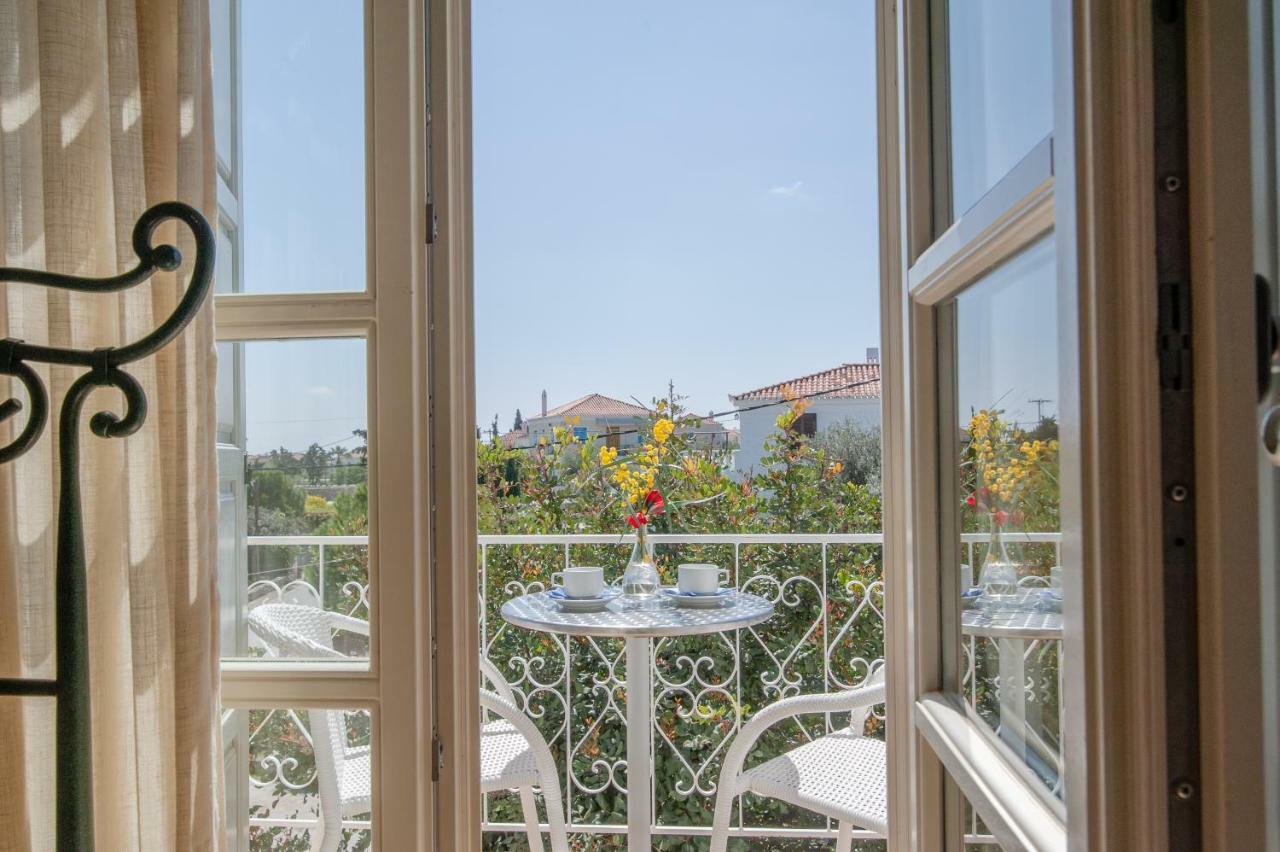 Mimoza Hotel Spetses Town Bagian luar foto