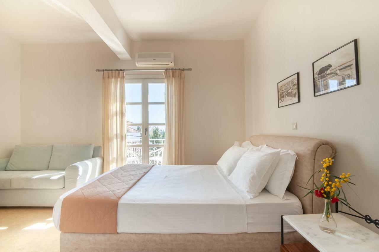 Mimoza Hotel Spetses Town Bagian luar foto