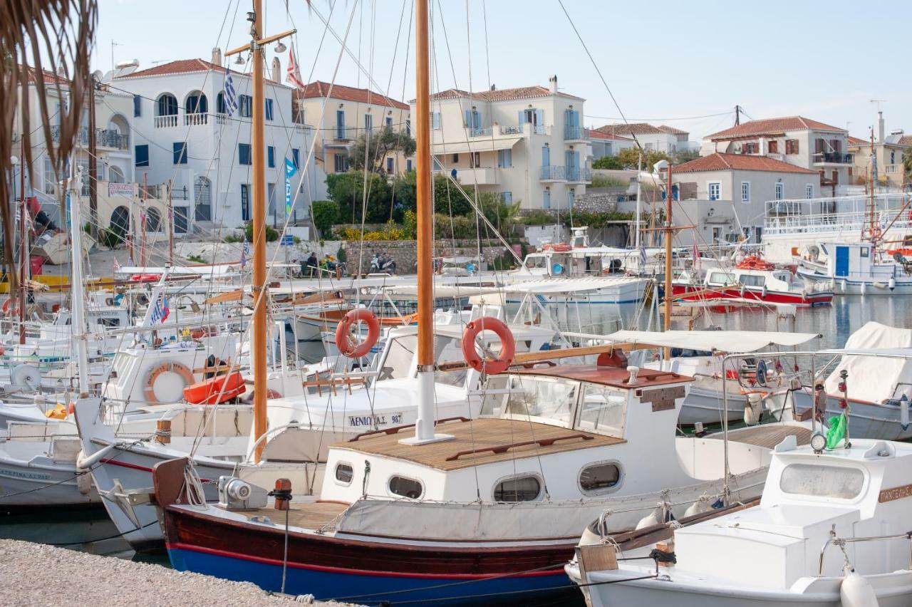 Mimoza Hotel Spetses Town Bagian luar foto