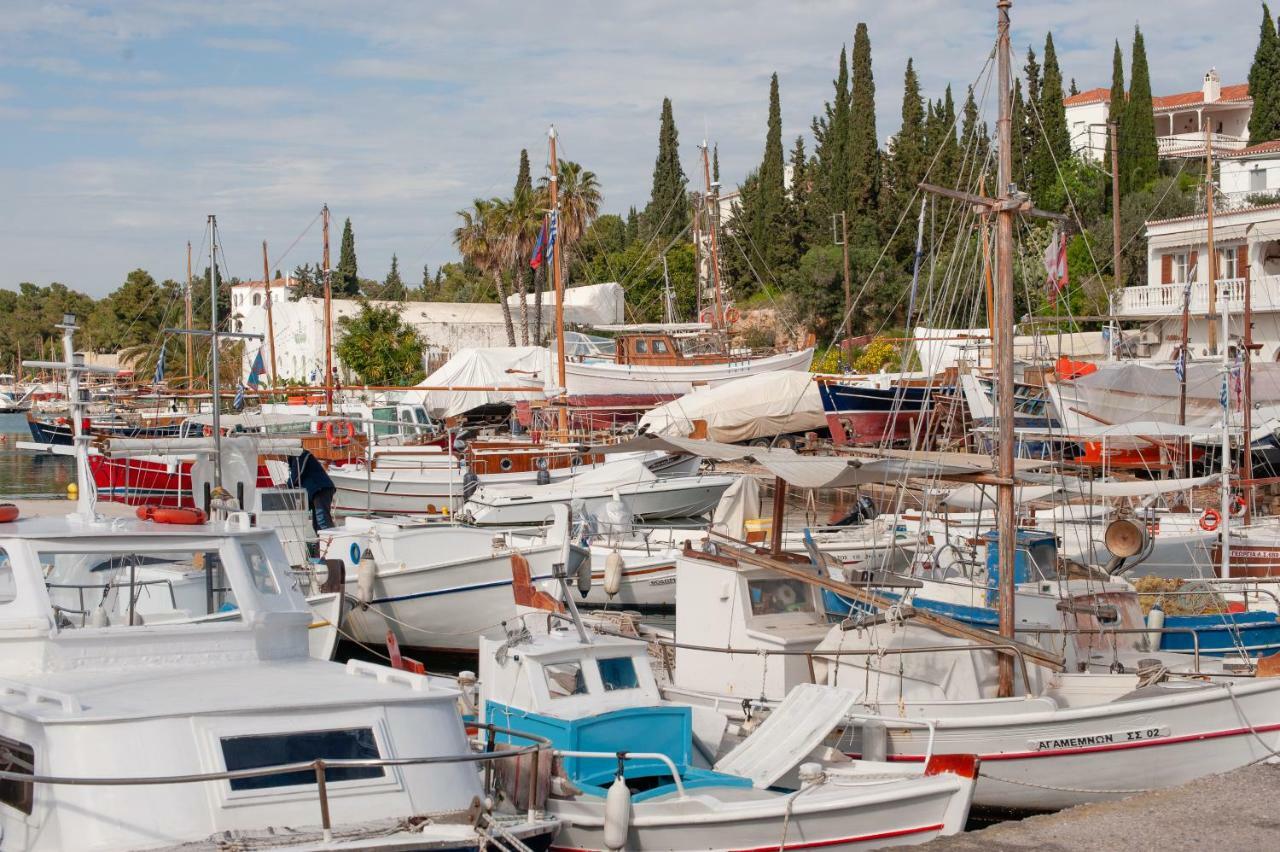 Mimoza Hotel Spetses Town Bagian luar foto