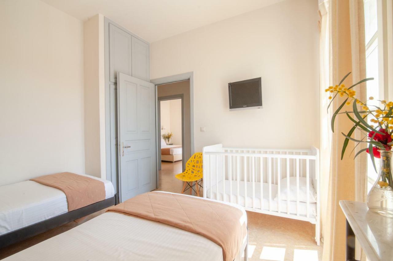 Mimoza Hotel Spetses Town Bagian luar foto