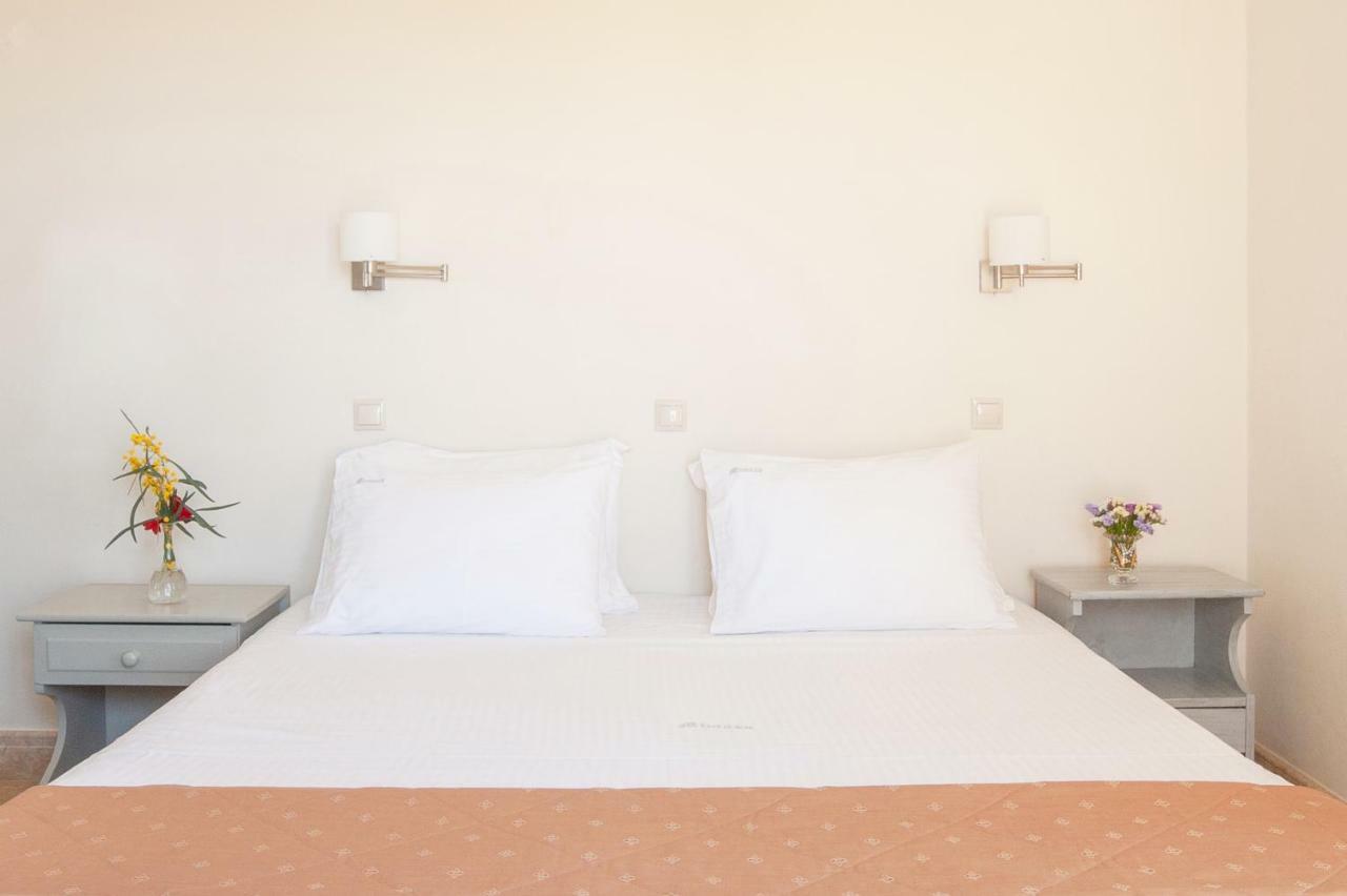 Mimoza Hotel Spetses Town Bagian luar foto