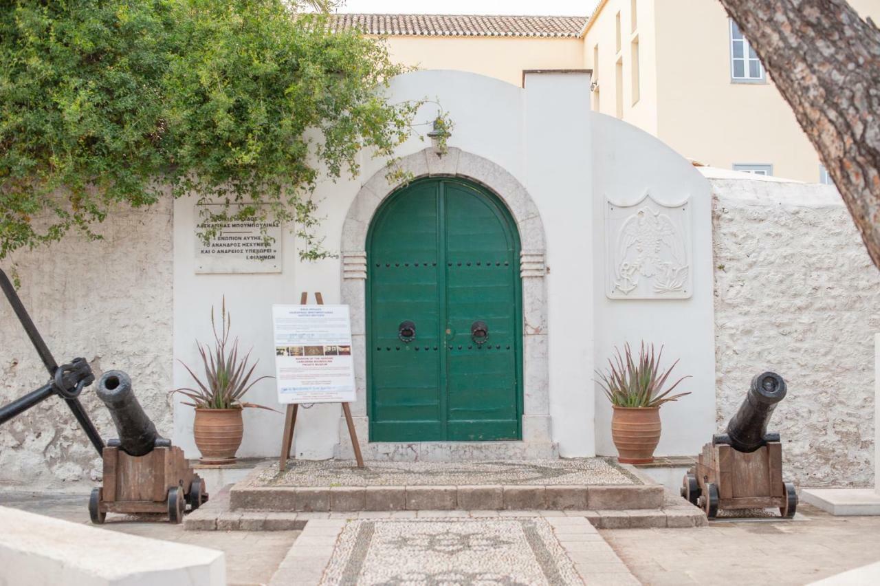 Mimoza Hotel Spetses Town Bagian luar foto