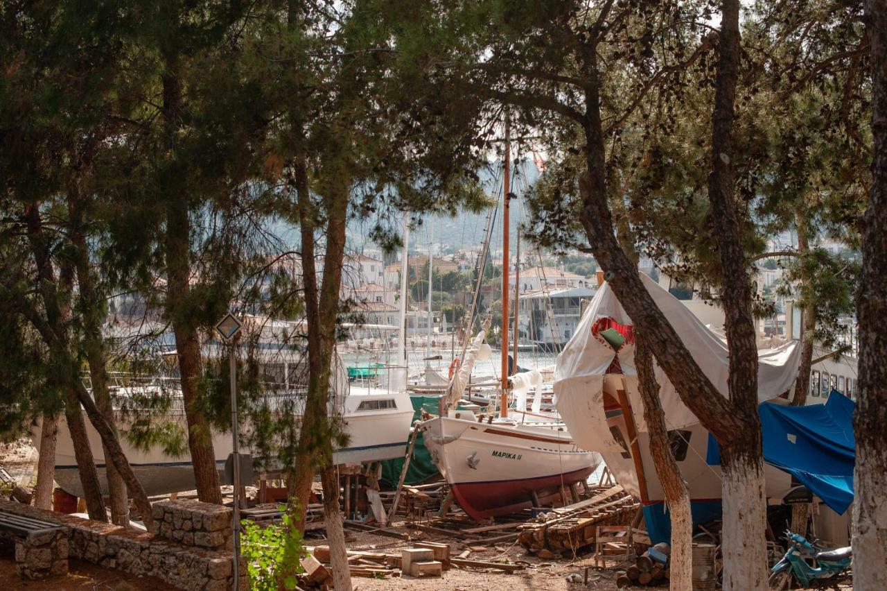 Mimoza Hotel Spetses Town Bagian luar foto